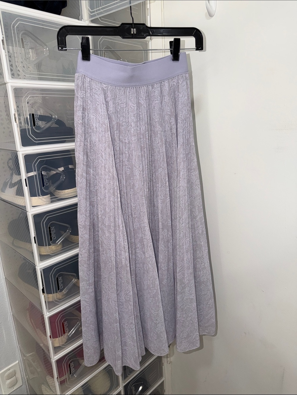 Aritzia  NWOT Lavender Pleated Maxi Skirt